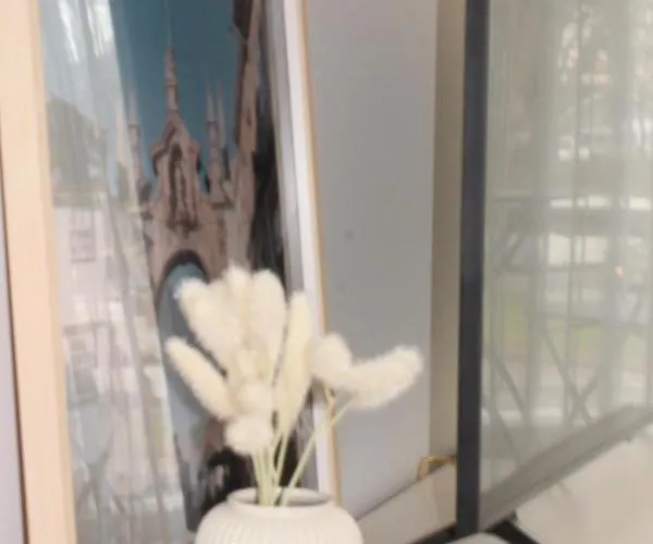 Apartment Sweet Dreams In